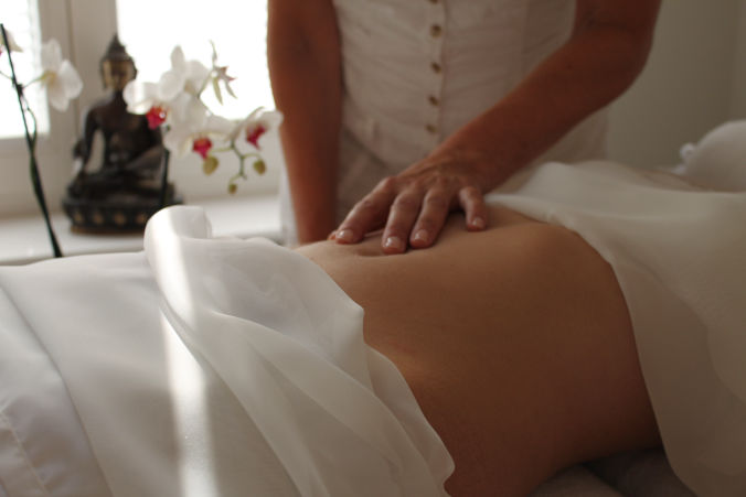fruchtbarkeitsmassage-bauchmassage-kinderwunsch-eisprung-empfaengnis