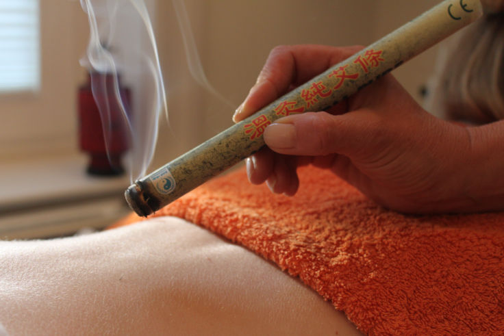 moxibustion-kinderwunsch-yinundyang-meridiane-waerme-empfängnis-eisprung-fruchtbarkeit